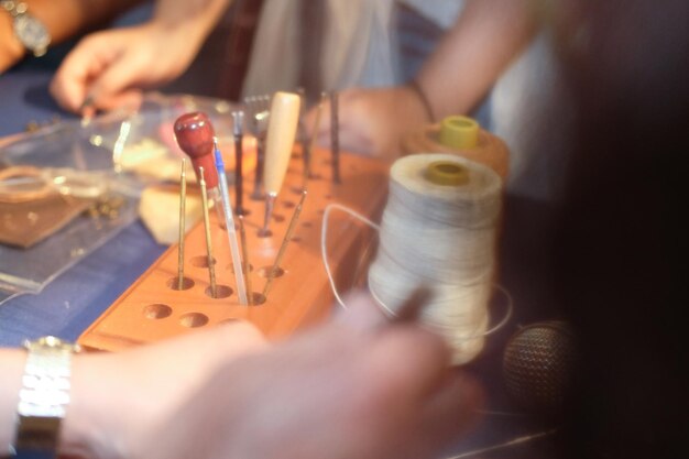 Warsztaty haftu w pracowni