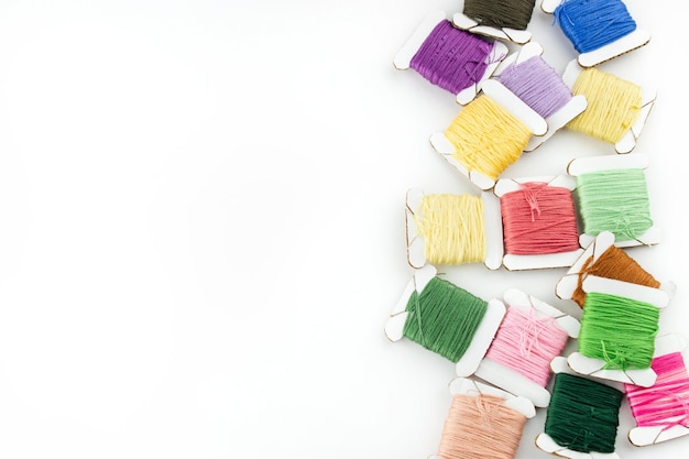 Kolorowe nici do haftu